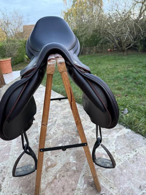 Sella da salto ostacoli Devoucoux  18" - 2016