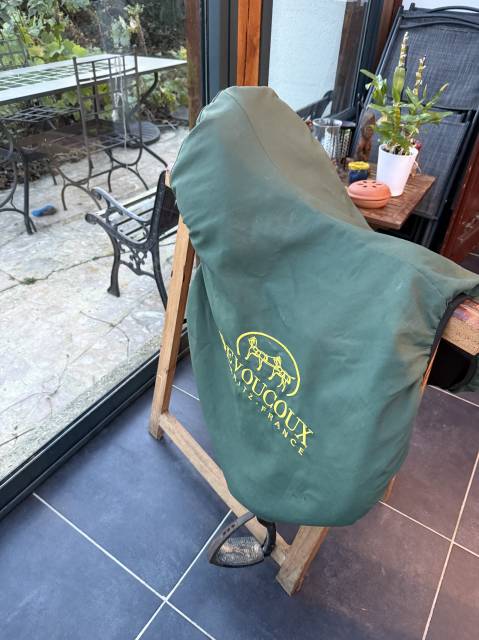 Sella da salto ostacoli Devoucoux  18" - 2016