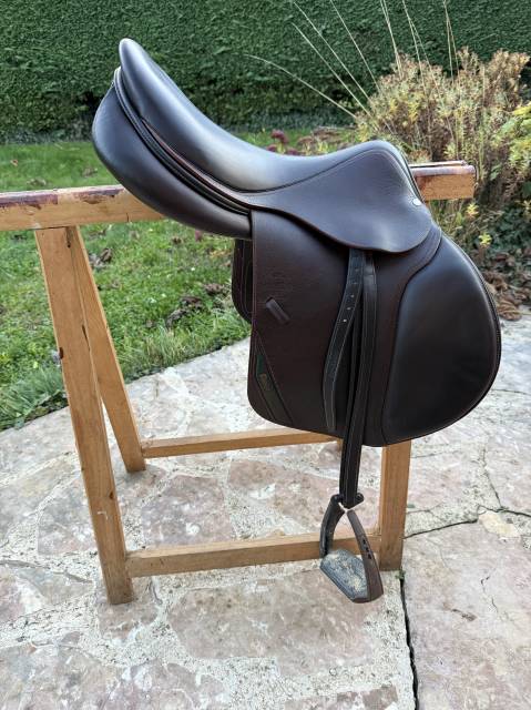 Sella da salto ostacoli Devoucoux  18" - 2016