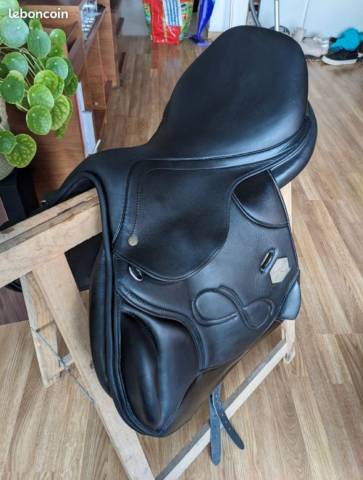 Sella da salto ostacoli Time Rider  17" - 2021