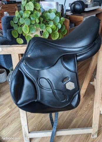 Sella da salto ostacoli Time Rider  17" - 2021