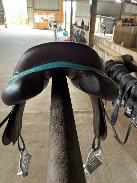 Sella da salto ostacoli Forestier  17.5" - 2023