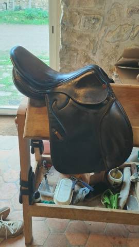 Sella da salto ostacoli Prestige Italia  16" - 2011