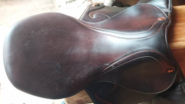 Sella da salto ostacoli Prestige Italia  16" - 2011