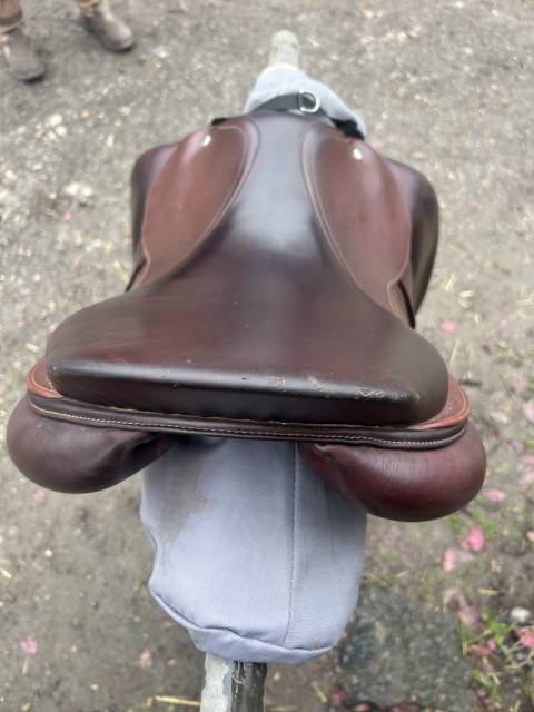 Sella da salto ostacoli Meyer  17" - 2021