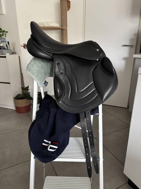 Sella da cross  Bordeaux cross 16.5" - 2025