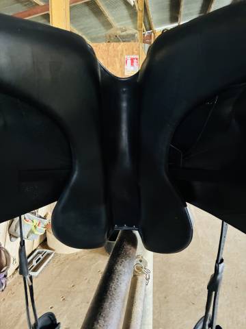 Sella da dressage Forestier  17" - 2023