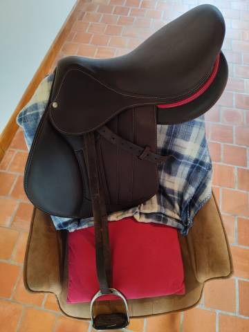 Sella da salto ostacoli Forestier  17.5" - 2024