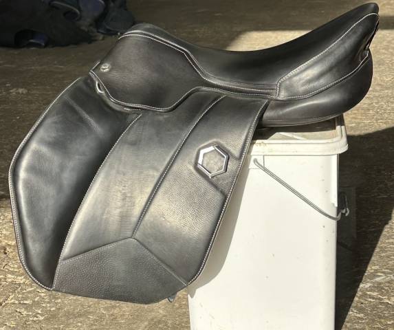 Sella da salto ostacoli  Flex on S jump 03 17" - 2024