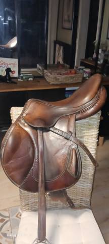 Sella da salto ostacoli Antarès  17" - 2007