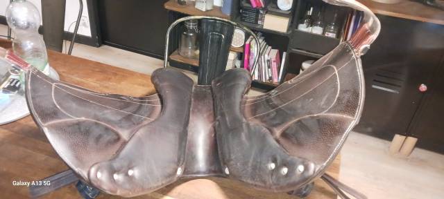 Sella da salto ostacoli Antarès  17" - 2007