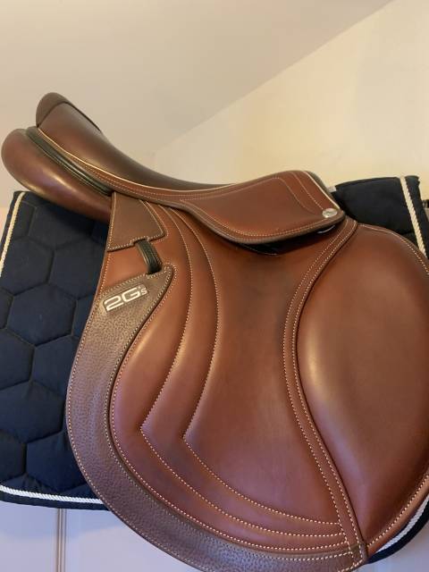 Sella da salto ostacoli CWD  18" - 2020