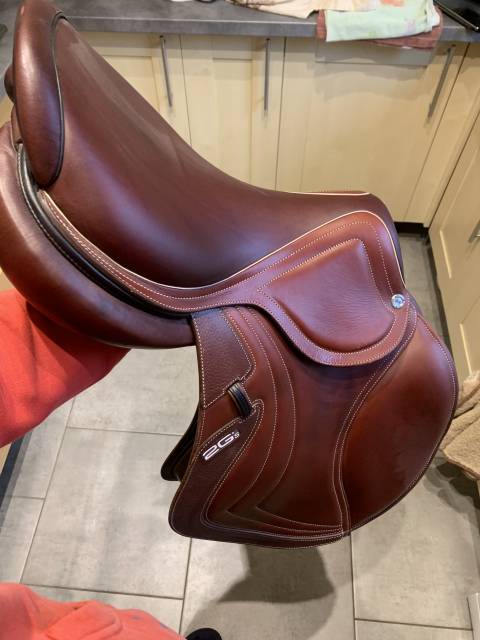 Sella da salto ostacoli CWD  18" - 2020