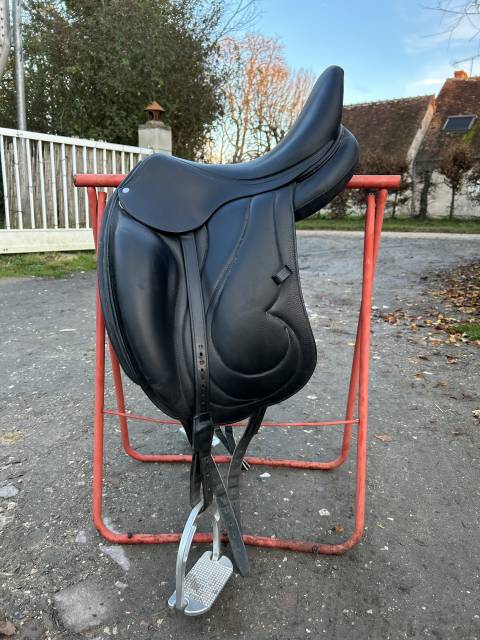 Sella da dressage Antarès  17" - 2015