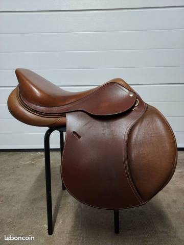 Sella da salto ostacoli Eric Thomas  17.5" - 2023