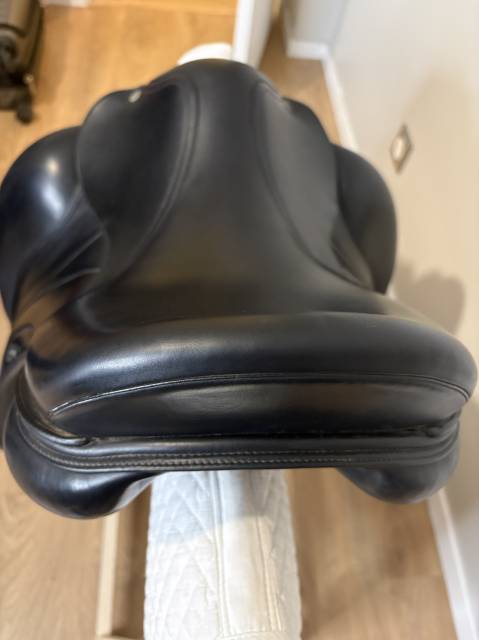 Sella da dressage Equipe  17.5" - 2022