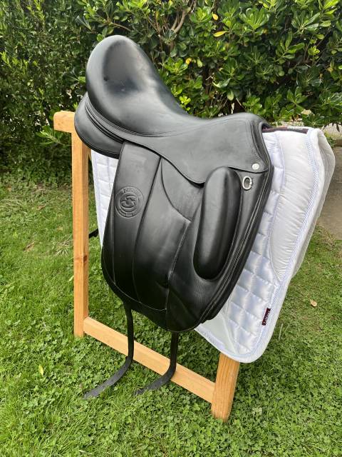 Sella da dressage Forestier  17.5" - 2019