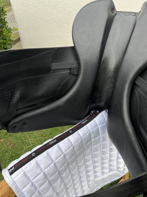 Sella da dressage Forestier  17.5" - 2019