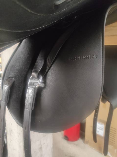 Sella da dressage Eric Thomas  17.5" - 2025
