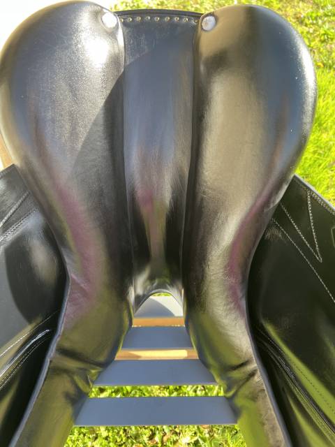 Sella da dressage CWD  18" - 2022