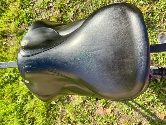 Sella da dressage CWD  18" - 2022