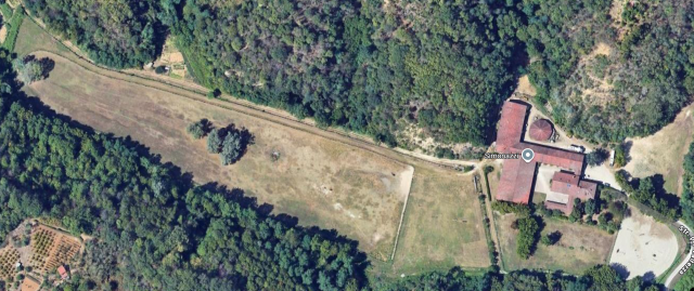 SCUDERIA A 2KM DALL'AUTOSTRADA