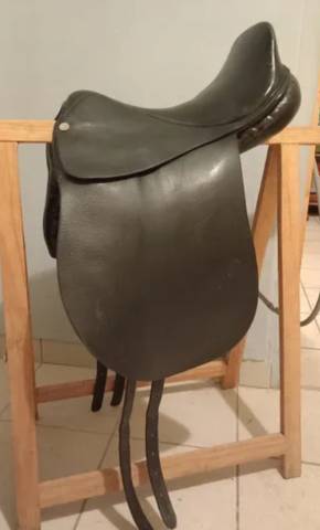 Sella da dressage  Lisboa 17.5" - 1995
