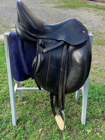 Sella da dressage Fleur de Lys Pompadour 17" - 2008
