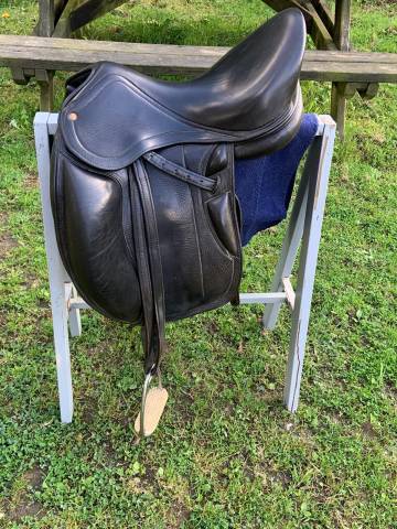 Sella da dressage Fleur de Lys Pompadour 17" - 2008