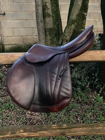 Sella da salto ostacoli Butet  17.5" - 2017