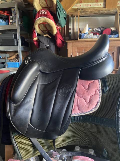 Sella da dressage Forestier  17.5" - 2018