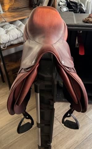 Sella da salto ostacoli Devoucoux  18" - 2023