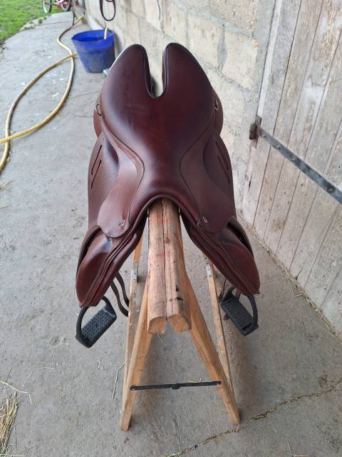 Sella da endurance Devoucoux  17.5" - 2024