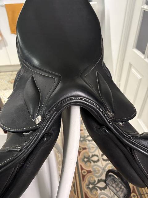 Sella mista  Selle de Sat Horses Sopran Gullet Change   17" - 2025