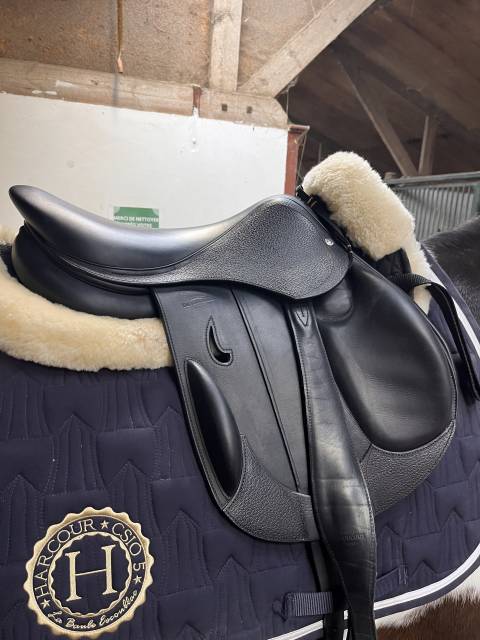 Sella da salto ostacoli Devoucoux  16.5" - 2024