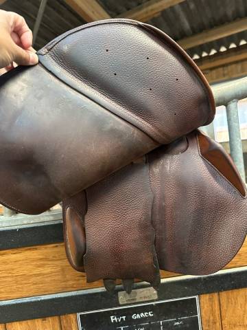 Sella da salto ostacoli Devoucoux  17" - 2012