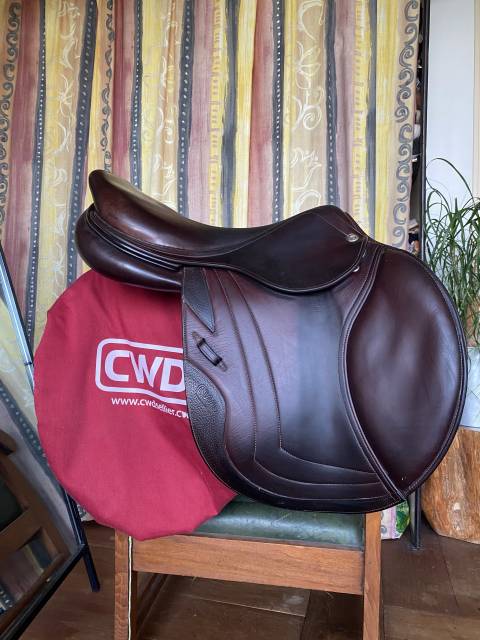 Sella da salto ostacoli CWD  18" - 2017