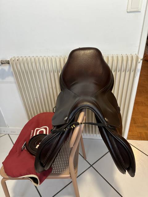 Sella da salto ostacoli CWD  17.5" - 2016