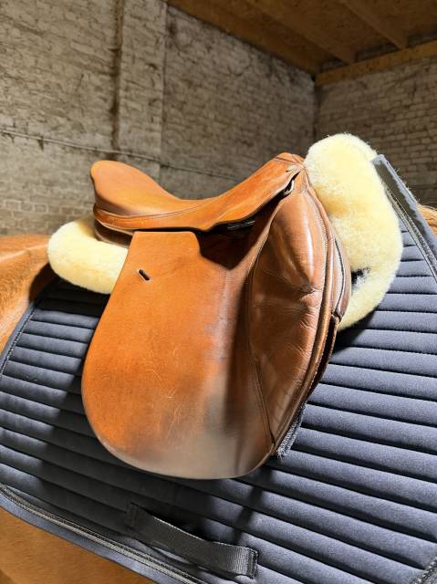 Sella da salto ostacoli Forestier  17.5" - 2010