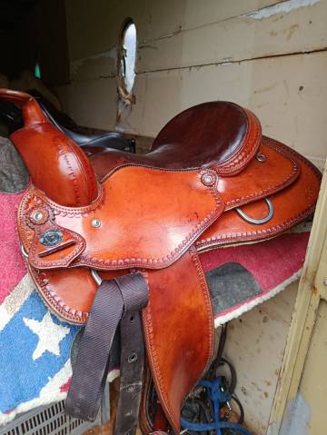 Sella da salto ostacoli   18" - 2020