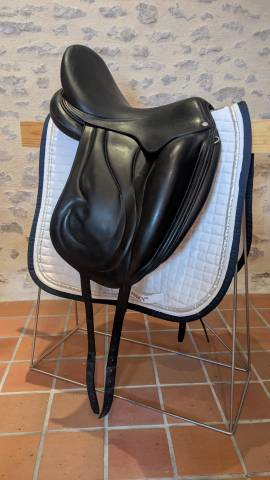 Sella da dressage Antarès  17" - 2015