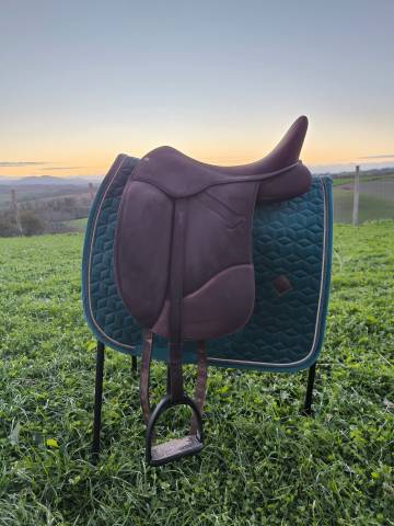 Sella da dressage Wintec  17" - 2021