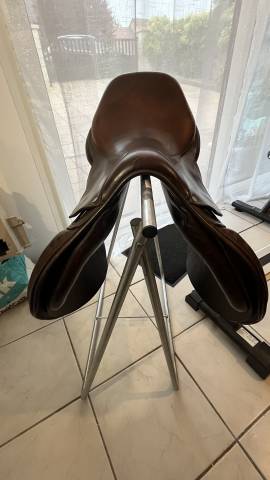 Sella da salto ostacoli Antarès Classique 17" - 2014