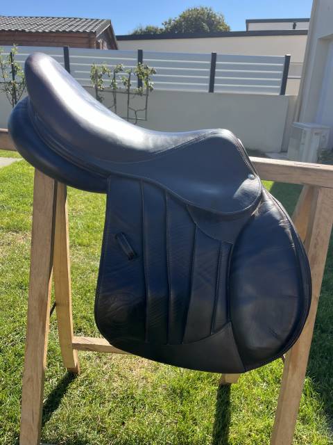 Sella da salto ostacoli Forestier  17" - 2020