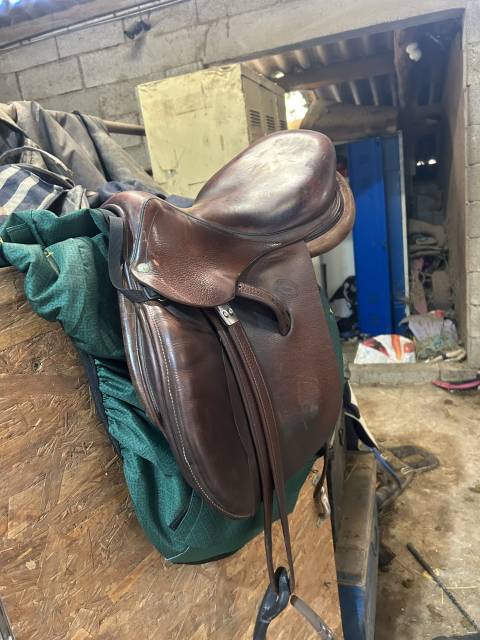 Sella Junior / Sella Pony Devoucoux Haurra 16.5" - 2011