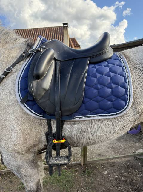 Sella da dressage Forestier  17" - 2017