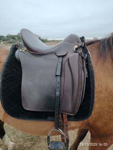 Sella da dressage Zaldi Lusitanus  17.5" - 2024