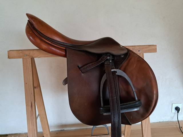 Sella da salto ostacoli Butet  18" - 2010