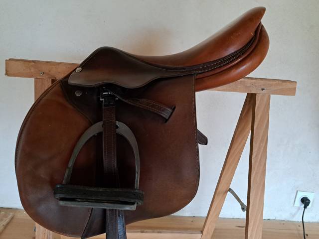 Sella da salto ostacoli Butet  18" - 2010