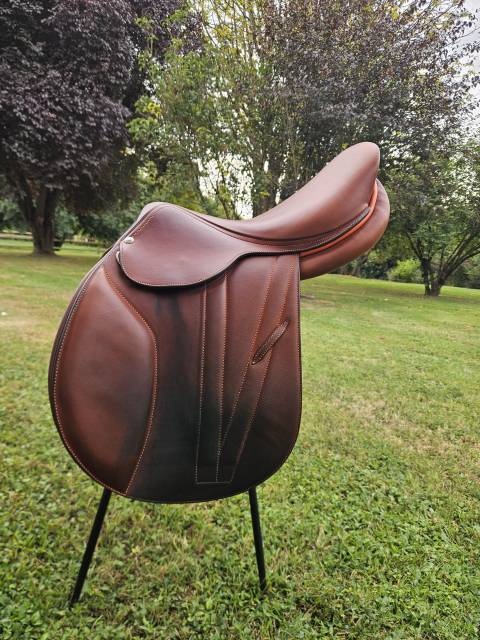 Sella da salto ostacoli Butet  16.5" - 2023